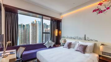 Habitación Deluxe, 1 cama de matrimonio grande | Minibar, caja fuerte, escritorio y espacio para trabajar con un portátil