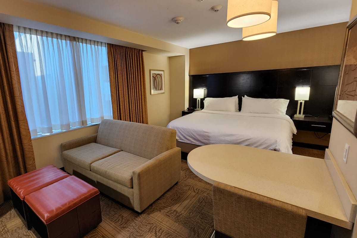 1 bedroom, Egyptian cotton sheets, premium bedding, pillow-top beds