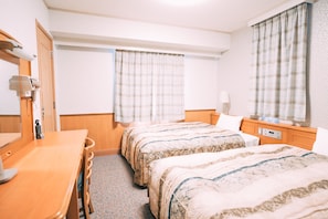 Cortinas blackout, tabla de planchar con plancha y wifi gratis