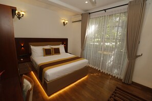Deluxe Twin Room | Desk, iron/ironing board, free WiFi - King of Kandy Hotel (Kandy)