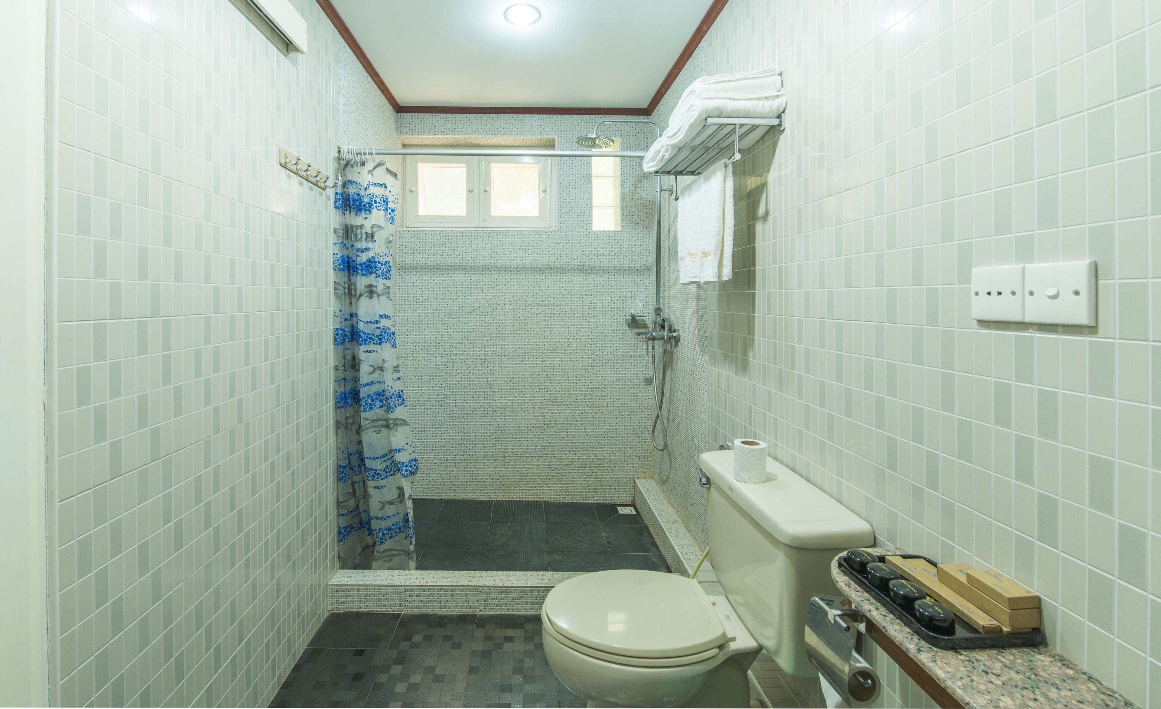 family room | bathroom | shower, free toiletries, hair dryer, slippers