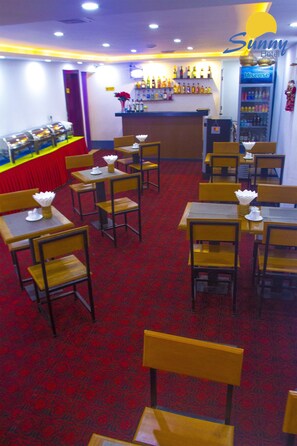 Se sirven desayunos, almuerzos, cenas y cocina internacional 