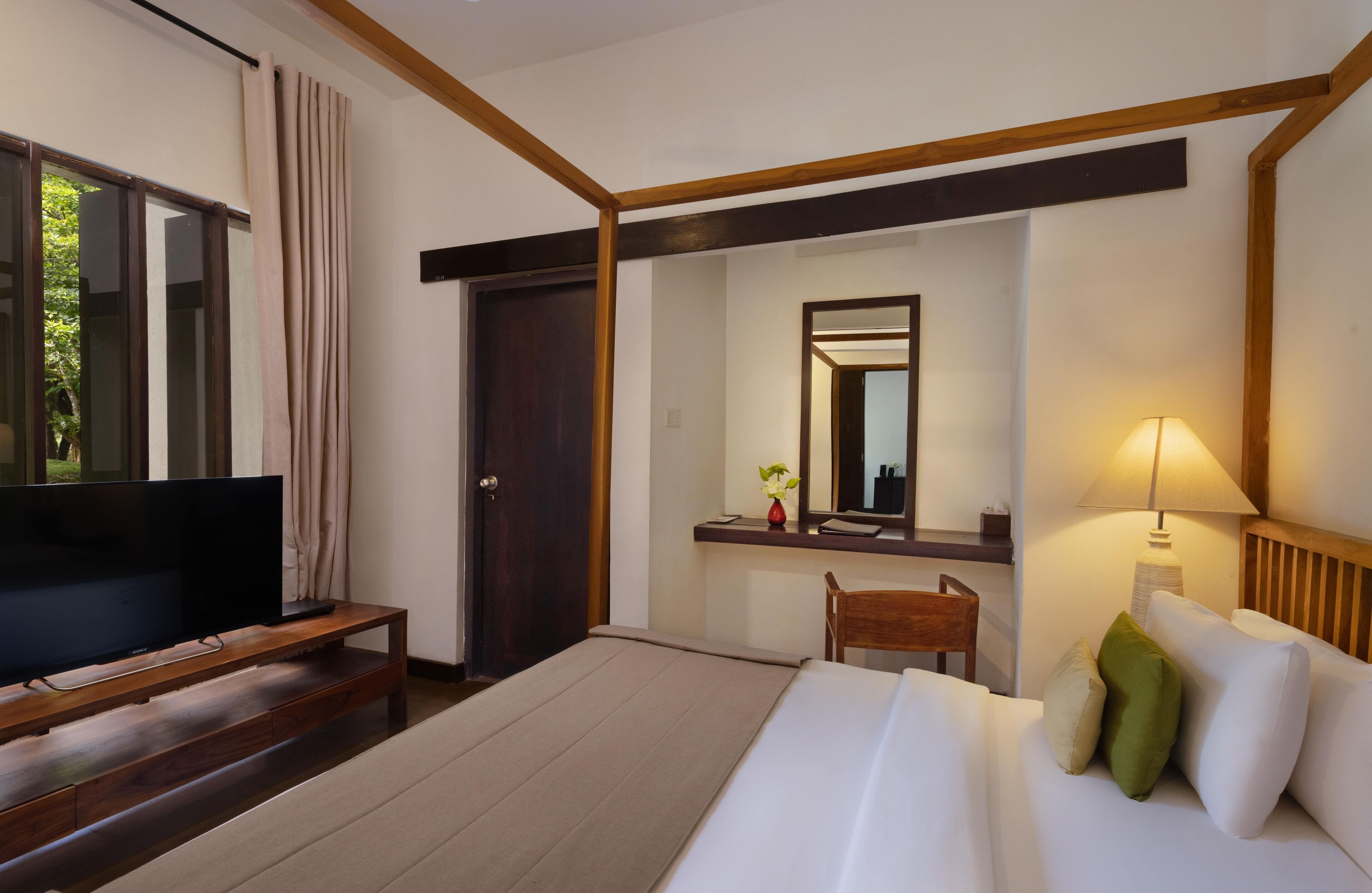 suite room | minibar, in-room safe, desk, laptop workspace