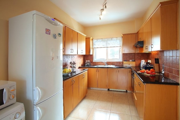 Villa, 3 Bedrooms, Private Pool (Kos 8) | Private kitchen