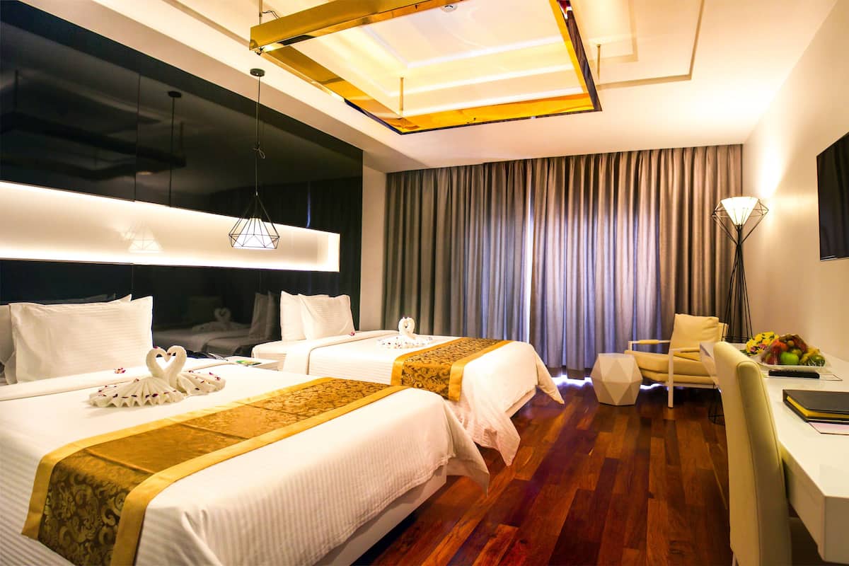 Minibar, in-room safe, desk, blackout curtains