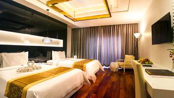 Minibar, in-room safe, desk, blackout curtains