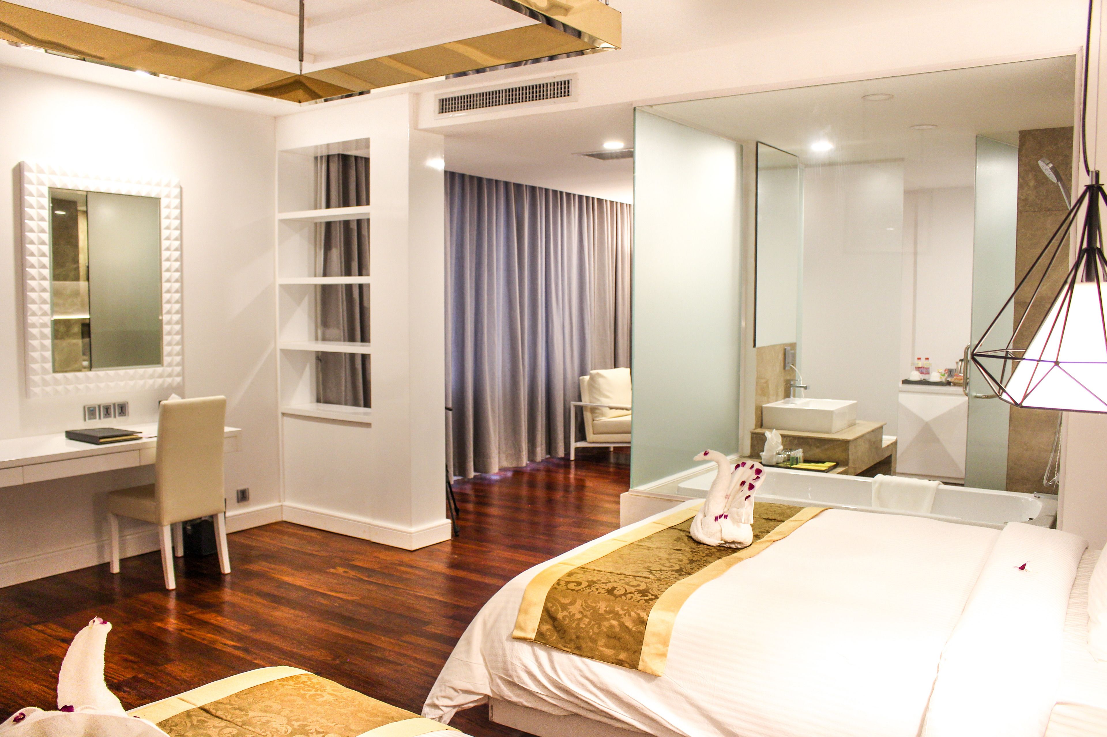 minibar, in-room safe, desk, blackout curtains