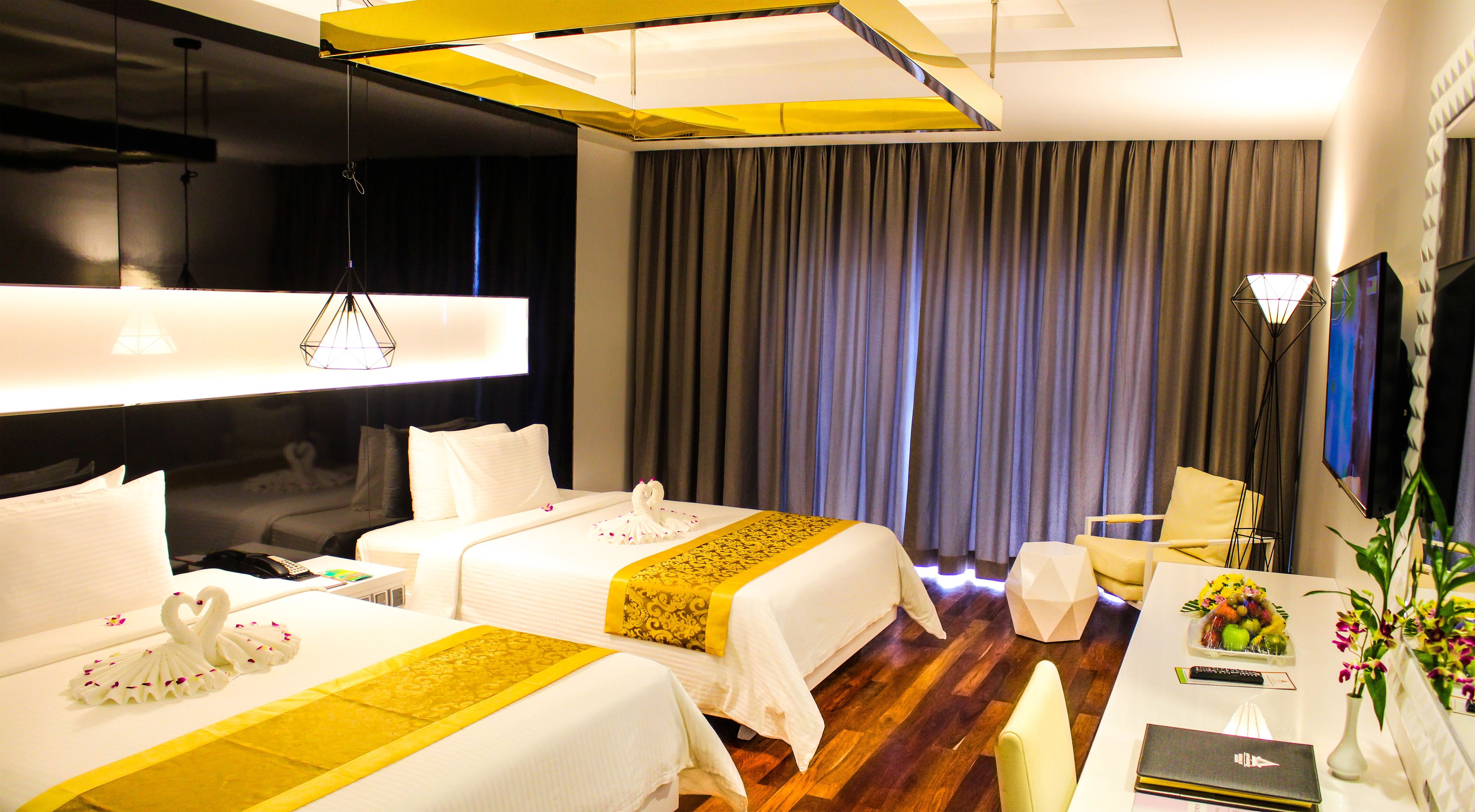 premier luxury twin-breakfast | minibar, in-room safe, desk, blackout curtains