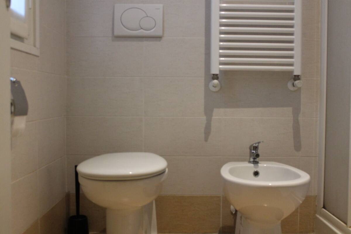 Bathroom | Free toiletries, hair dryer, towels