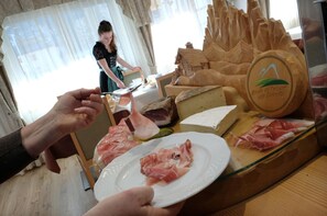 Se sirven comidas y cenas