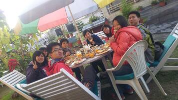 Outdoor dining