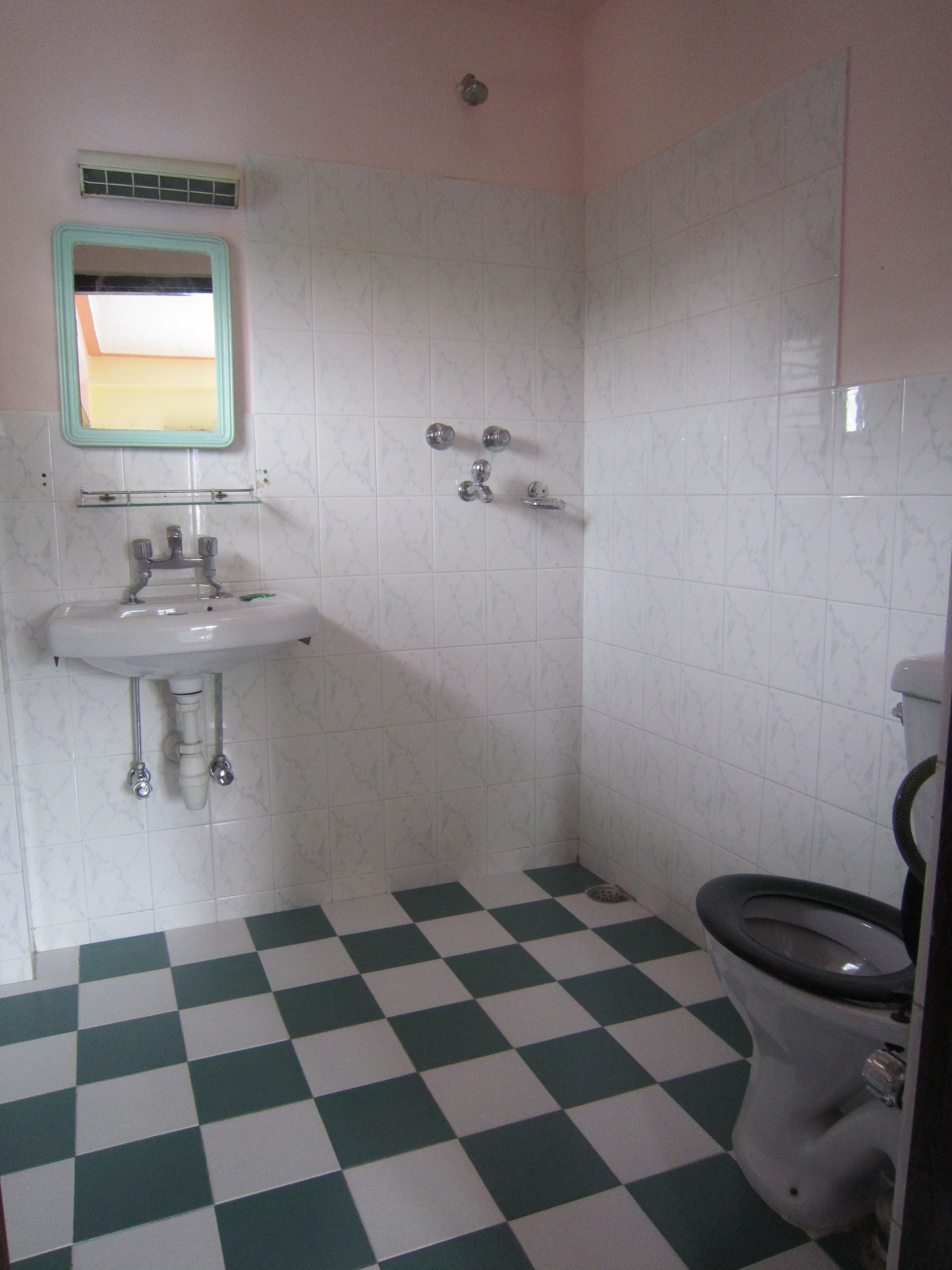 standard room | bathroom | shower, free toiletries, hair dryer, bathrobes