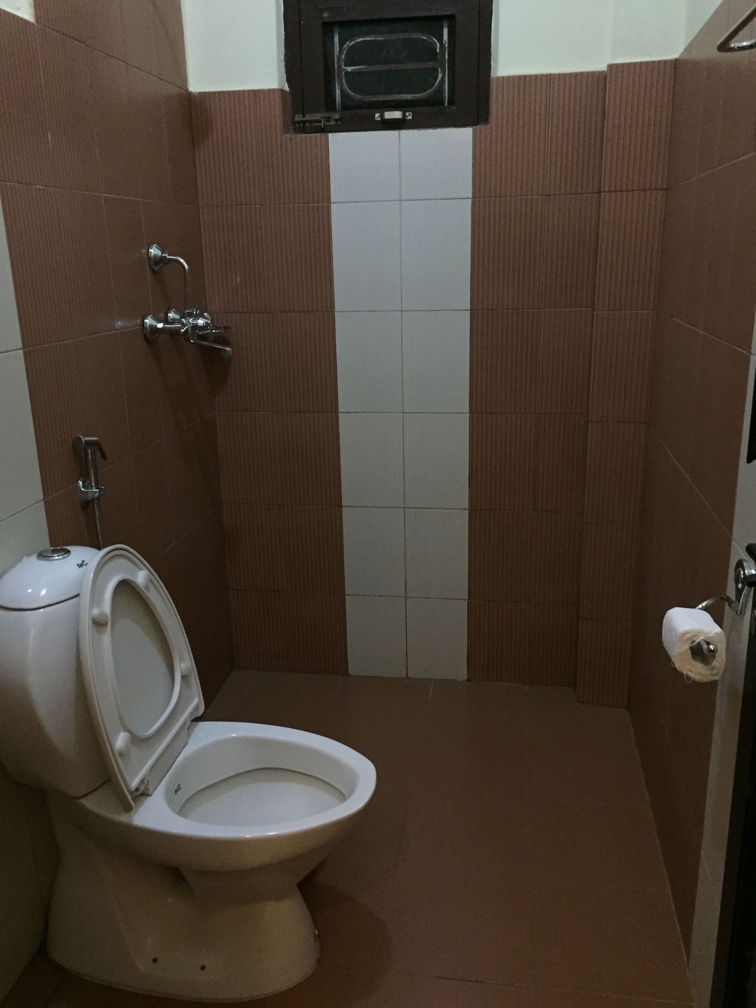 standard room | bathroom | shower, free toiletries, hair dryer, bathrobes