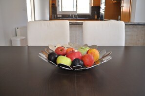 Villa, 4 habitaciones, piscina privada | Servicio de comidas en la habitación