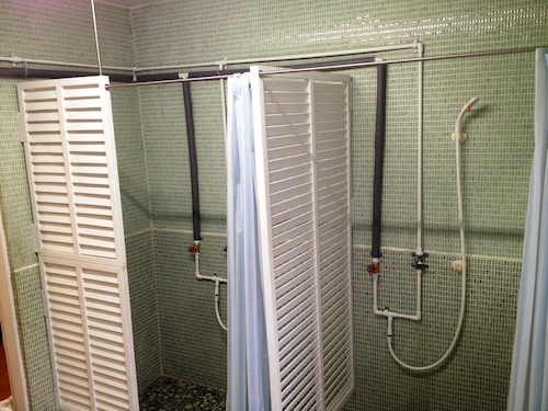 バスルームのシャワー