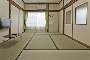 Traditional Room, Shared Bathroom (Standard Japanese Style) | Wi-fi percuma, cadar katil 