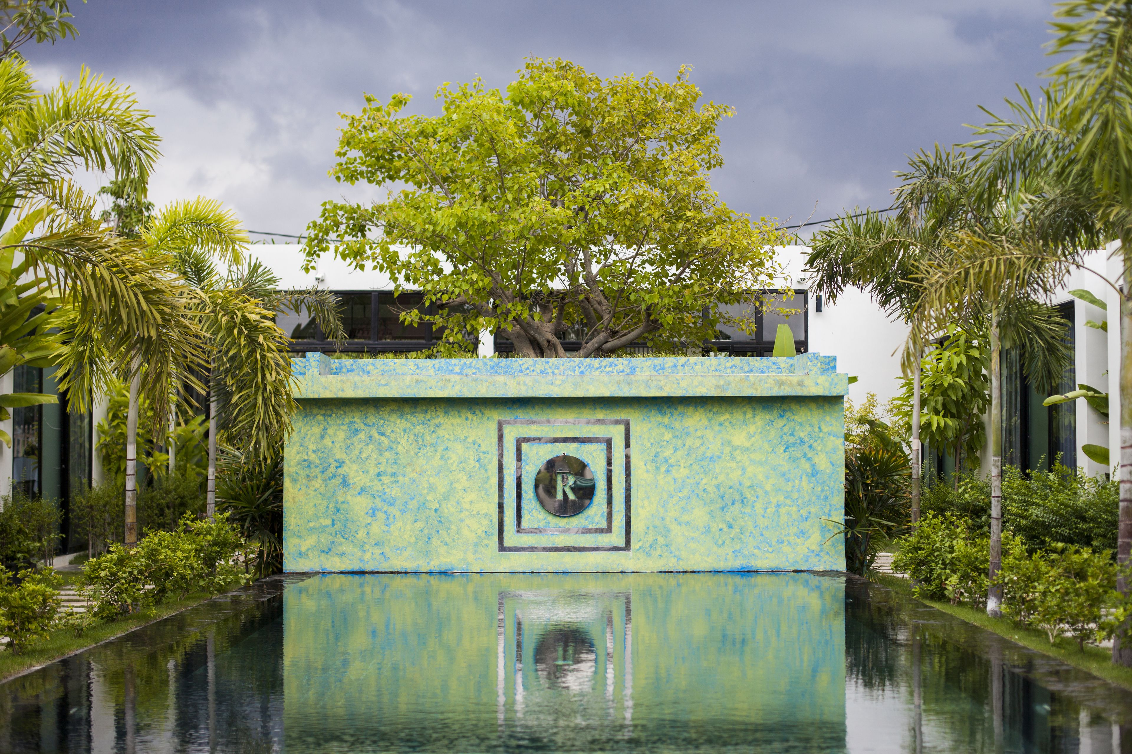 couples treatment room(s), body treatments, body wraps, body scrubs