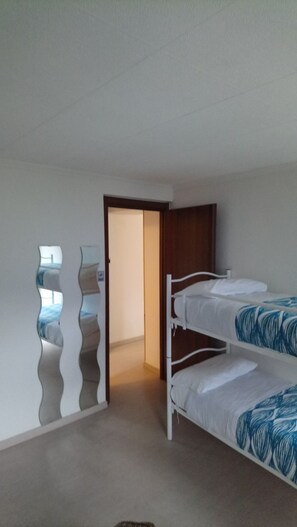 Appartement, 1 slaapkamer | 2 slaapkamers, een minibar, een bureau, geluiddichte muren