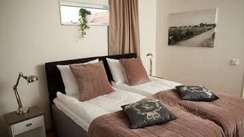 Double Room (towards the sea)