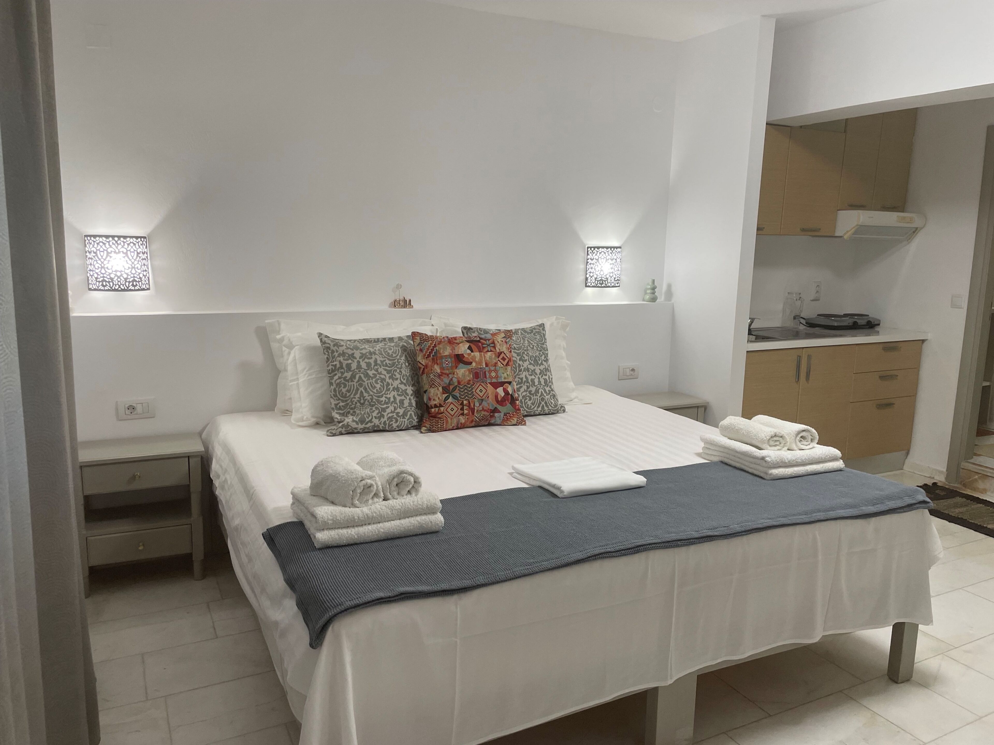 Habitación Deluxe, 1 cama doble | Wifi gratis y ropa de cama