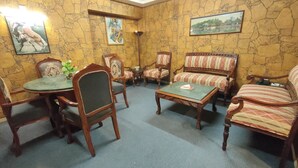 Living area - Hotel One Karachi (Karachi)