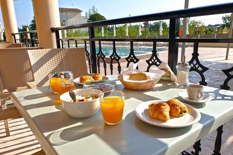 Jenny Hotel - view 2