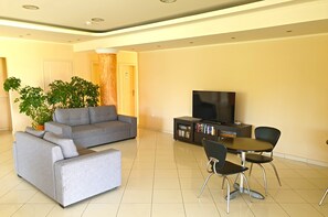 Lobby sitting area - Jenny Hotel (Zakynthos)