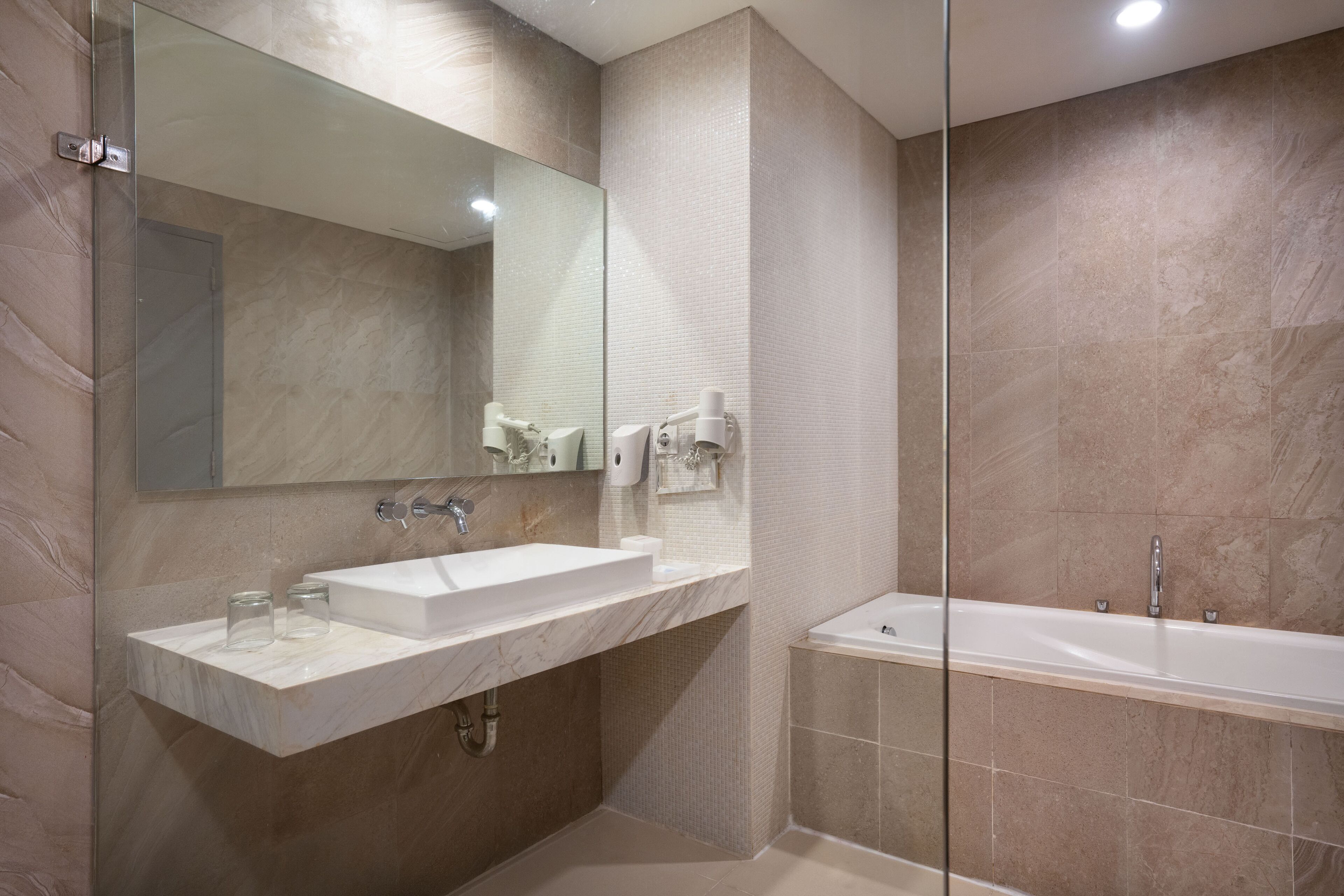 shower, rainfall showerhead, free toiletries, slippers