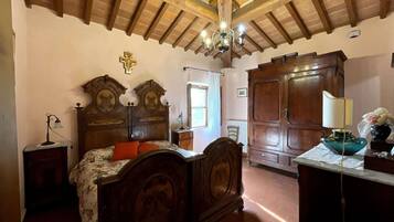 Classic-Doppelzimmer, eigenes Bad | Bügeleisen/Bügelbrett, kostenloses WLAN