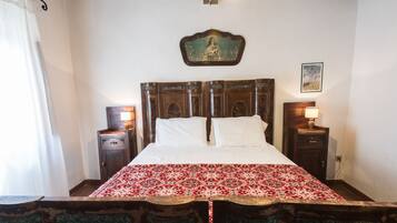 Camera Doppia Standard, bagno privato esterno | Ferro/asse da stiro, Wi-Fi gratuito