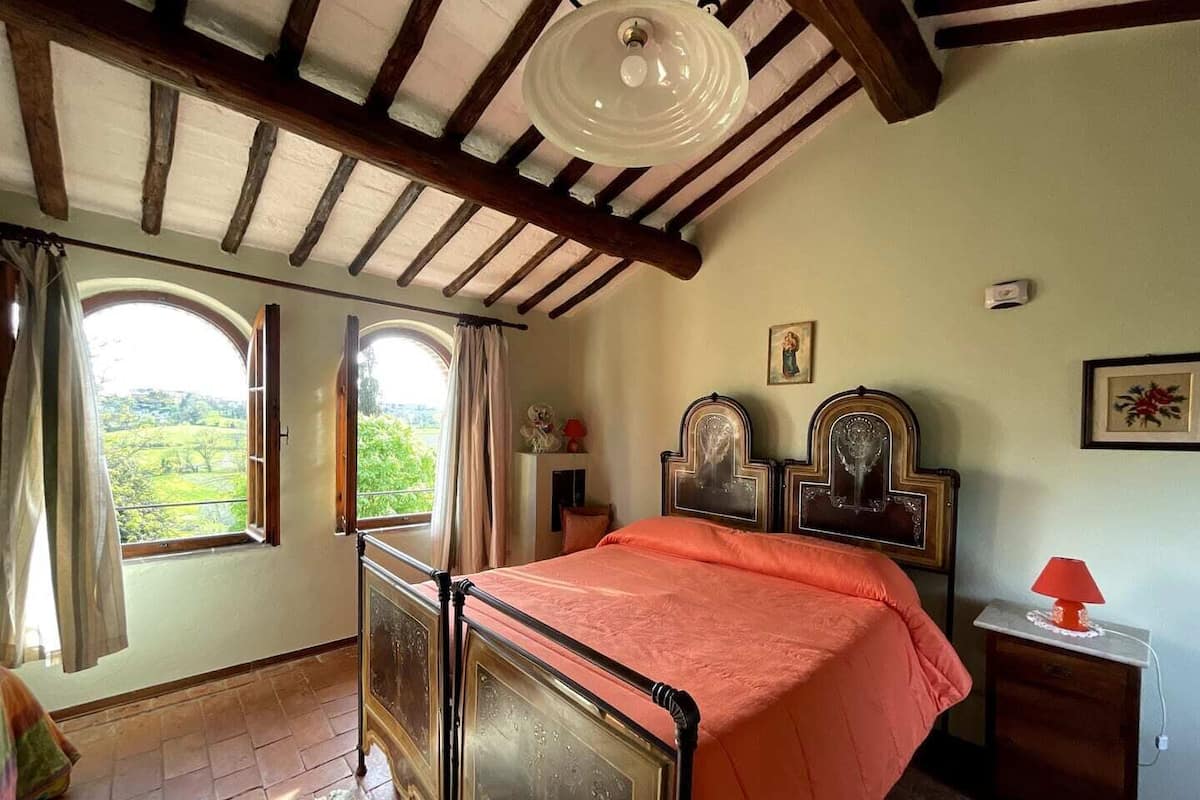 Iron/ironing board, free WiFi