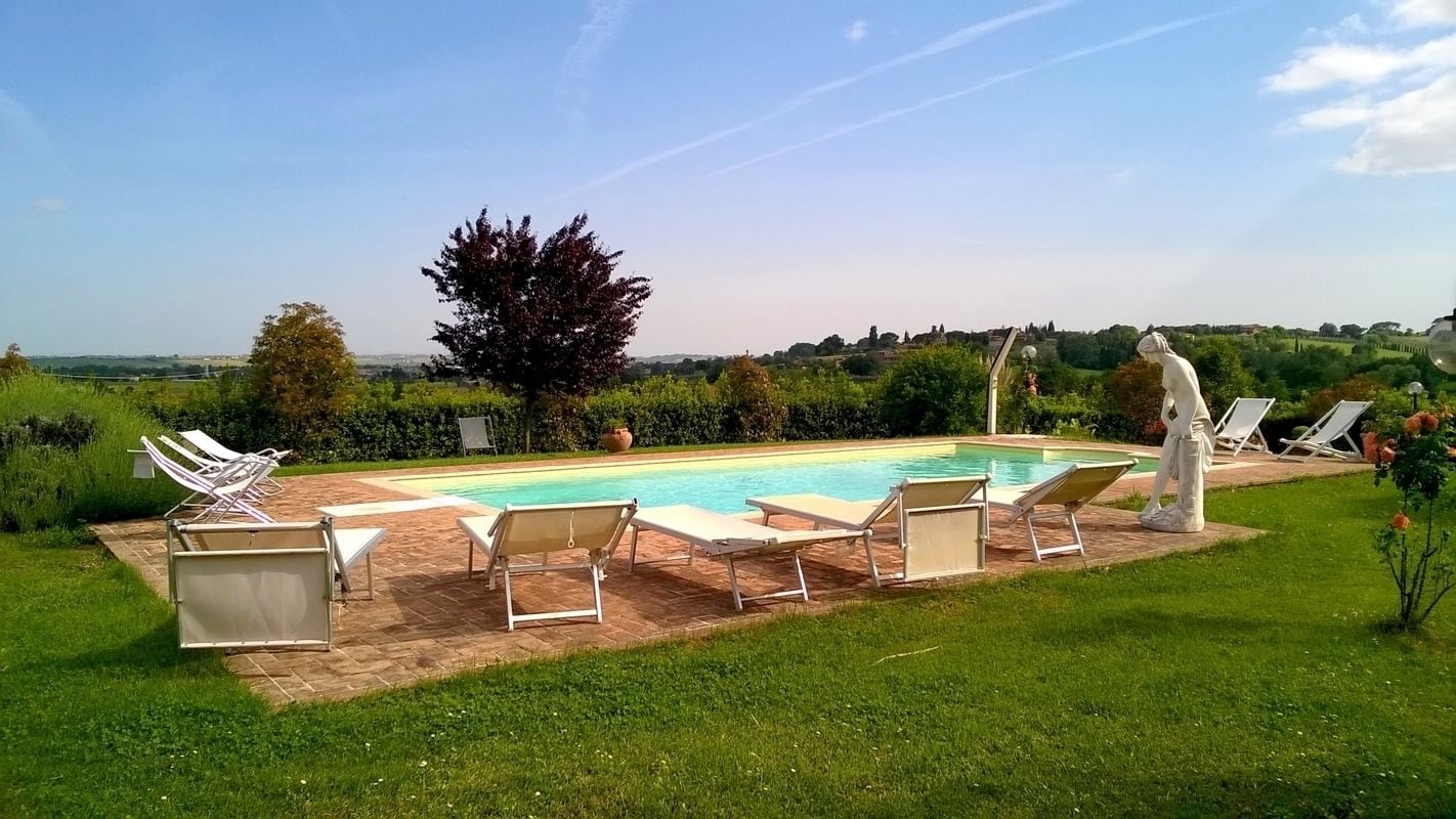 Piscine extérieure (ouverte en saison)