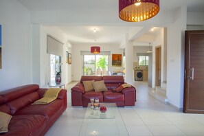 Villa, 3 Bedrooms | Living room - Protaras Villa Posidonas (Paralimni)