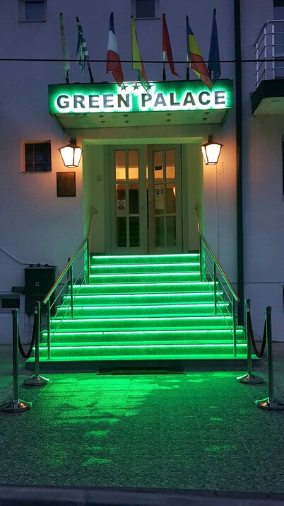 Hotel Green Palace