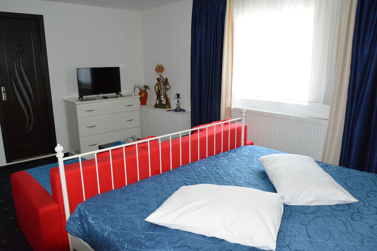 Chambre double | Minibar, système d’insonorisation, accès au Wi-Fi (inclus)