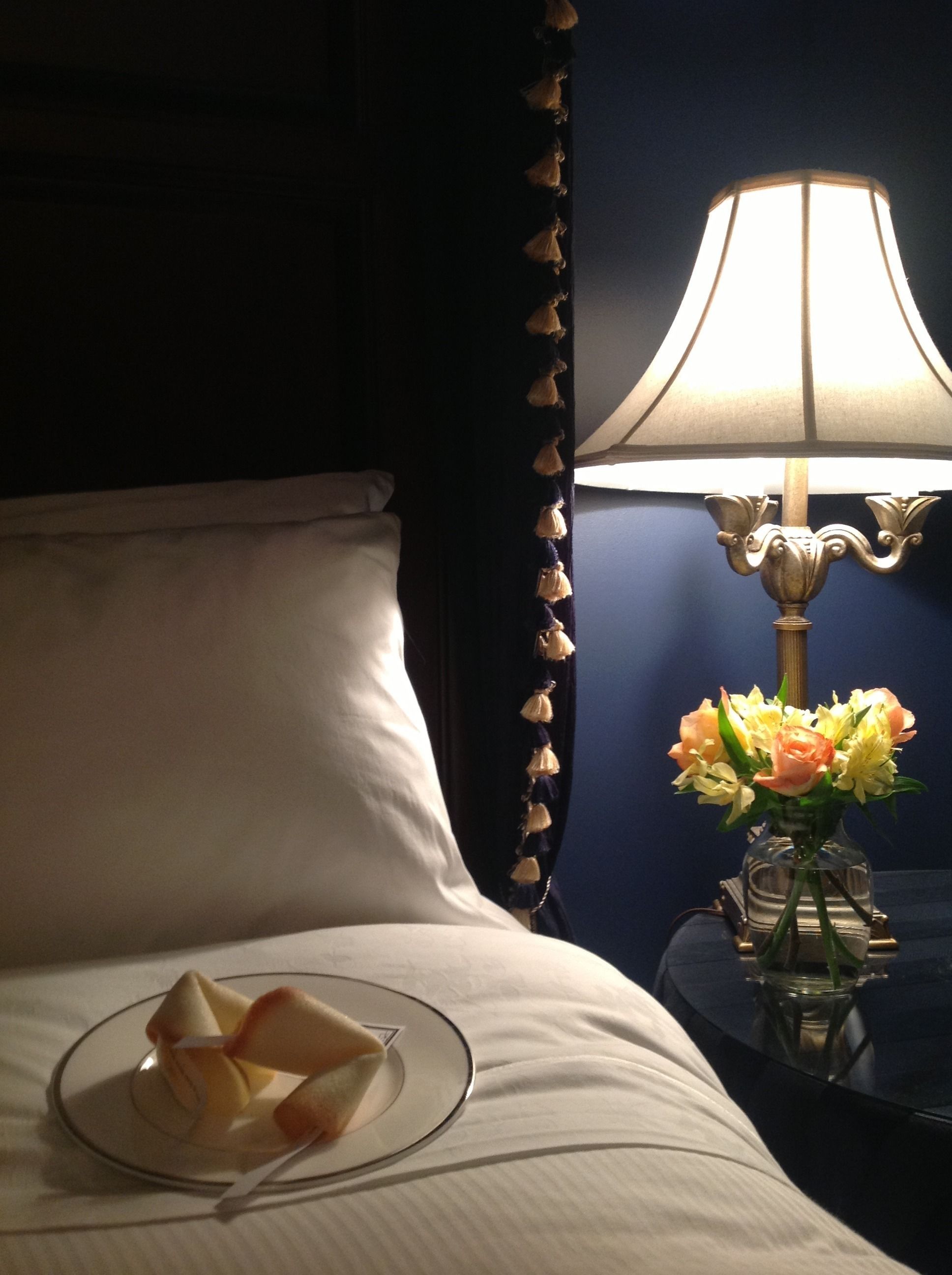 deluxe double room, 1 king bed, city view | premium bedding, down duvets, pillow-top beds, in-room safe