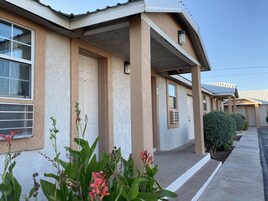 Fachada de la propiedad