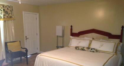 Pleasure Point Inn & Suites