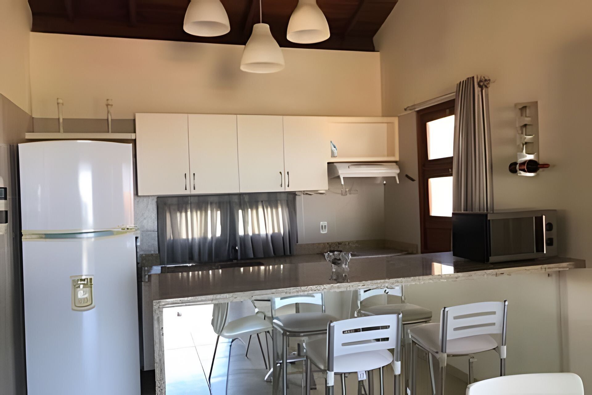 Chalet | Private kitchen | Fridge, oven, blender, cookware/dishes/utensils