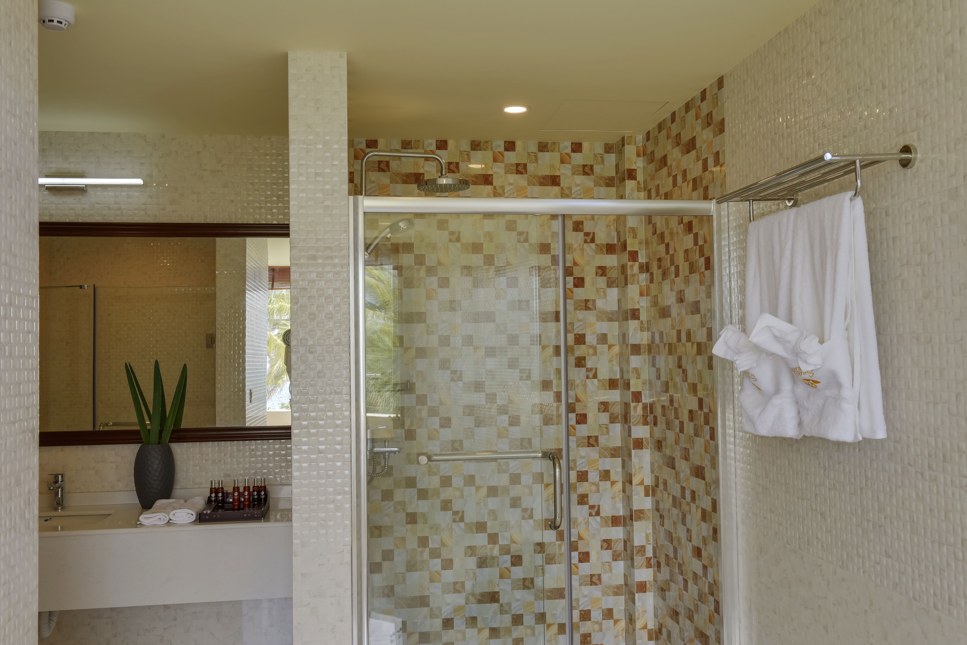 executive suite | bathroom | shower, rainfall showerhead, eco-friendly toiletries, hair dryer