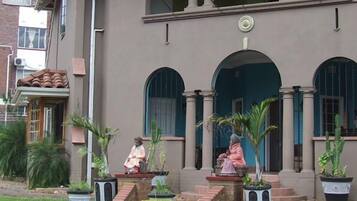 EntrĂ©e de lâhĂ©bergement