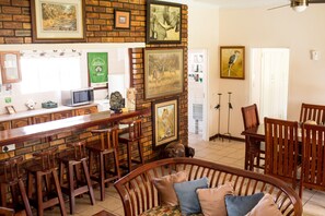 Standard-Ferienhaus, 2 Schlafzimmer, Nichtraucher, Flussblick (Woodlands) | Wohnbereich