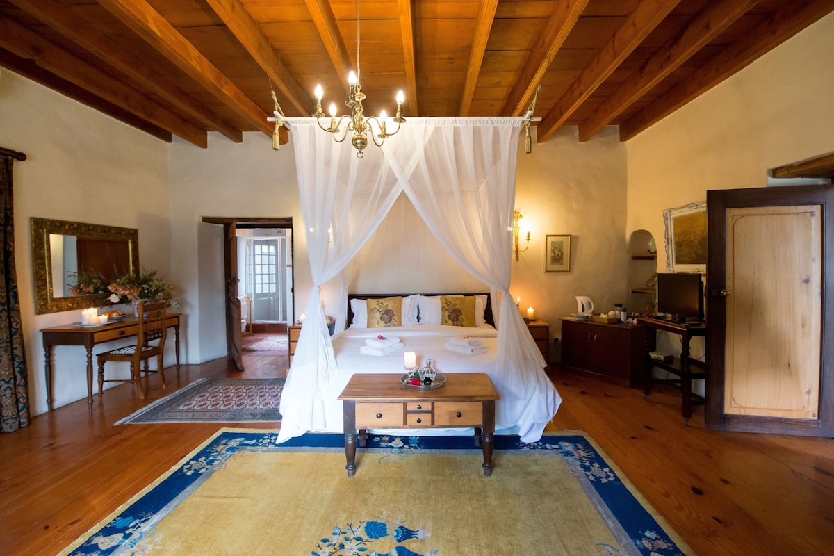 Country House: Superior Inside Suite | In-room safe, rollaway beds, free WiFi
