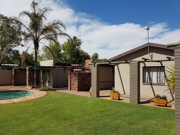 บริเวณภายนอก