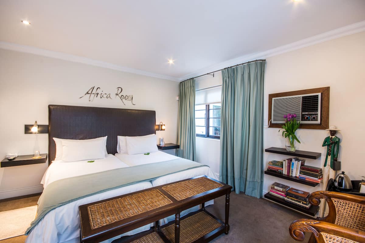 Luxury Twin Room, 1 Bedroom | In-room safe, soundproofing, free WiFi, individually decorated