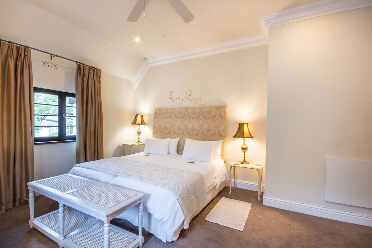 Luxury Twin Room, 1 Bedroom | In-room safe, soundproofing, free WiFi, individually decorated