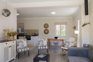 Classic Duplex, 2 Bedrooms | Living area