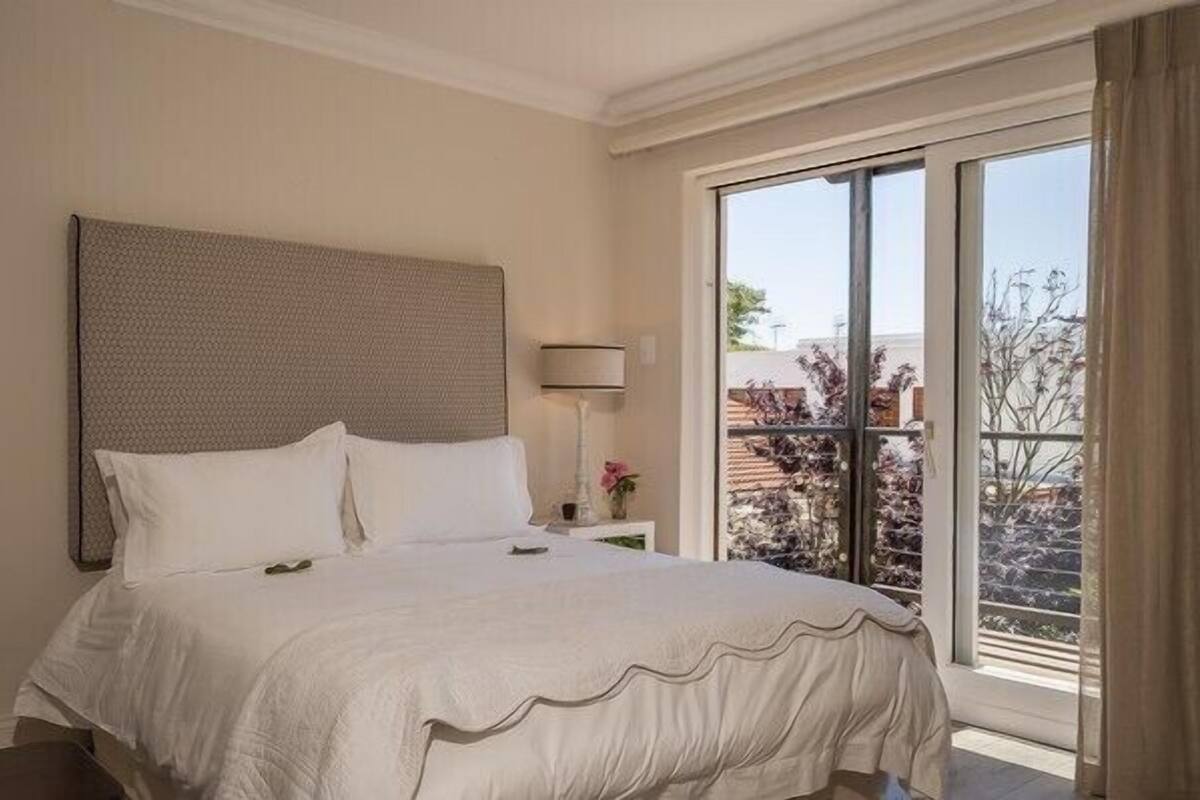 Classic Duplex, 2 Bedrooms | In-room safe, soundproofing, free WiFi, individually decorated
