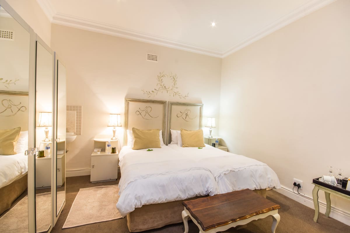 Standard Room, 1 Bedroom | In-room safe, soundproofing, free WiFi, individually decorated