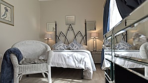 Standard Room, 1 Bedroom (Standard Double) | Room amenity - Bloemstantia Guest House (Bloemfontein)